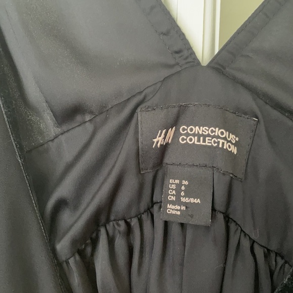 H&M Conscious Collection Little Black Dress - Picture 4 of 4